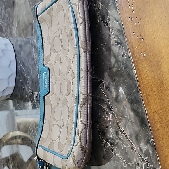 Coach Wristlet - Picture 4 of 5